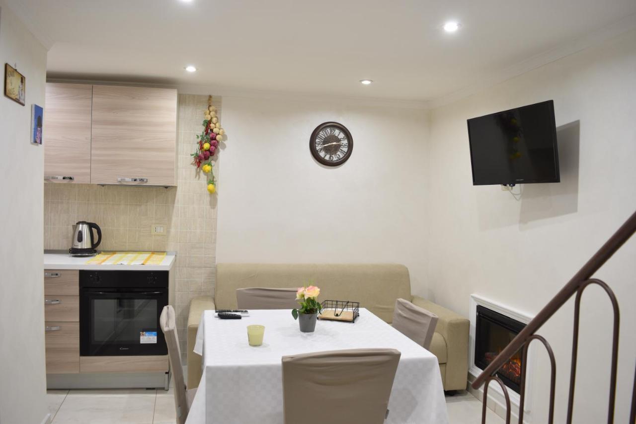 Apartamento Nonnona House-Napoli Centro Exterior foto