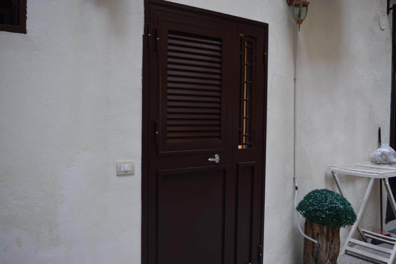 Apartamento Nonnona House-Napoli Centro Exterior foto